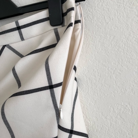 Ann Taylor LOFT Window pane skirt - Picture 5 of 8